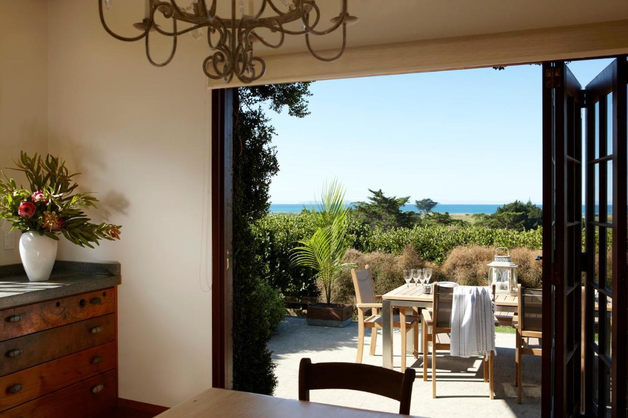 Hiwi At Tahi - Luxury Bungalow With Seaviews Pataua Zewnętrze zdjęcie